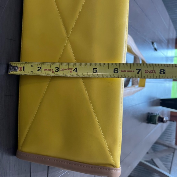 Isaac Mizrah large office bag. Has a laptop zip up soft cover as well. - Picture 6 of 16